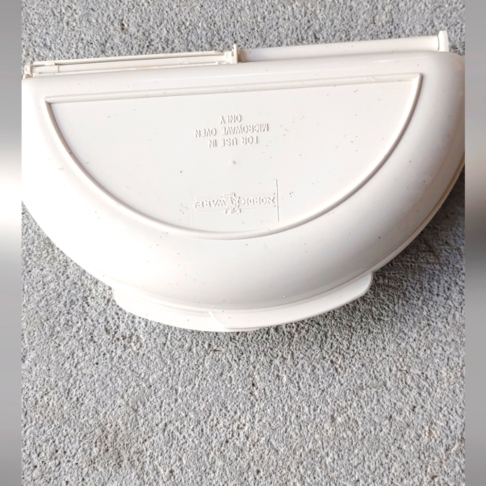 Omelette COOKWARE MICROWAVABLE